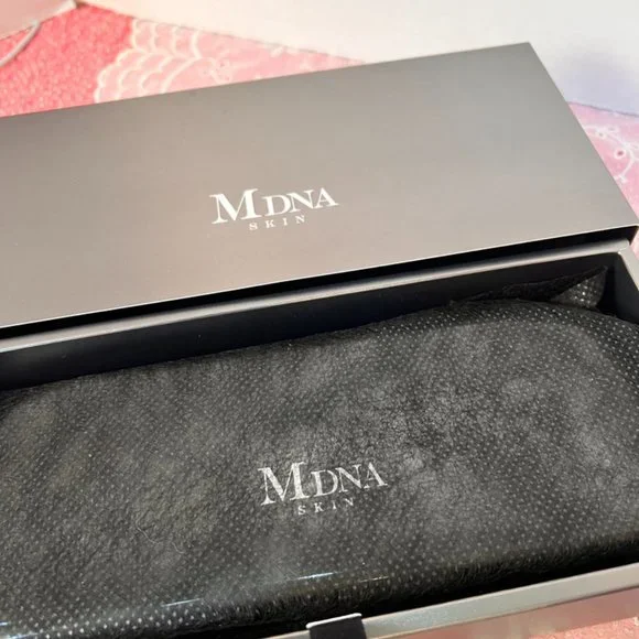 【 MDNA SKIN 】MAGNETIC FLOW MAGNETIC FLOW | Magnetic Face Rejuvenator | MDNA SKIN